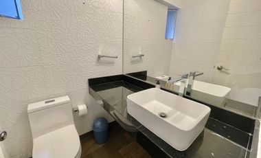 Venta de Departamento de 188m2 con terraza  y jardín en Gardenias – Surco
