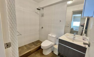 Venta de Departamento de 188m2 con terraza  y jardín en Gardenias – Surco