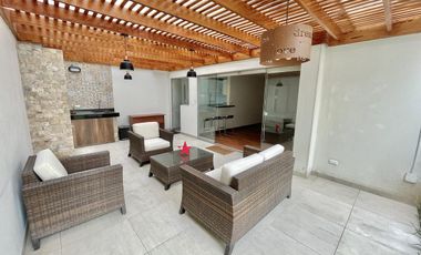Venta de Departamento de 188m2 con terraza  y jardín en Gardenias – Surco