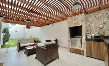 Venta de Departamento de 188m2 con terraza  y jardín en Gardenias – Surco