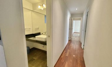 Venta de Departamento de 188m2 con terraza  y jardín en Gardenias – Surco
