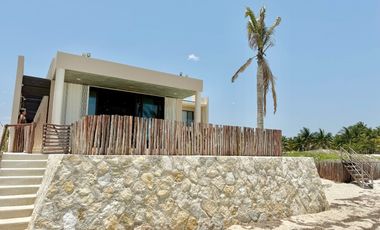 Propiedad en venta en Telchac Puerto, frente al mar.