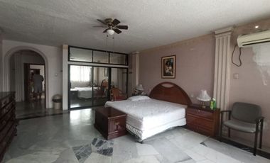 casa comercial de venta en manta avenida 113