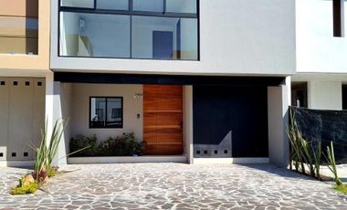 En venta casa inteligente con arquitectura contemporánea en Valle Imperial Zapopan