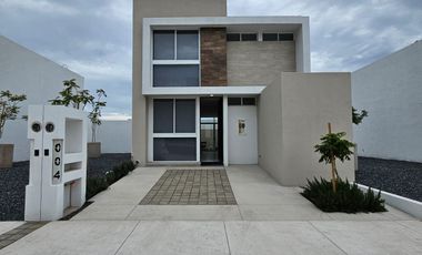 CASA NUEVA AL NORPONIENTE COTO SEG 24/7 TRANS ESCUELAS UAA 10 MIN CENTROS COMERCIALES BANCOS