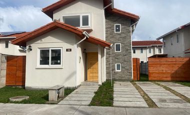 SE ARRIENDA CASA 3D 3B CONDOMINIO ALTO MAULE, TALCA