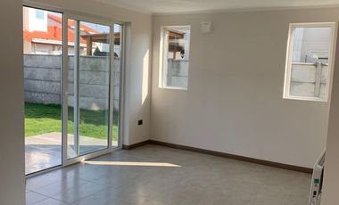 SE ARRIENDA CASA 3D 3B CONDOMINIO ALTO MAULE, TALCA