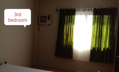 House with 4 bedrooms furnished in Mactan with 2 cars parking.