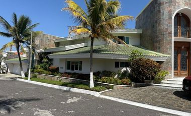 CASA EN VENTA COSTA DE ORO