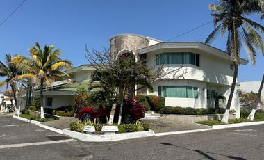 CASA EN VENTA COSTA DE ORO