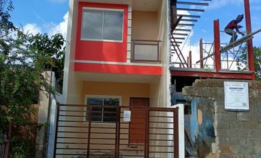 RFO Townhouse with 3 Bedrooms and 3 Toilet/Bath For sale in North Fairview PH2541