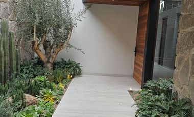 Venta casa en Altozano con acabados premium