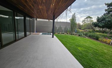 Venta casa en Altozano con acabados premium