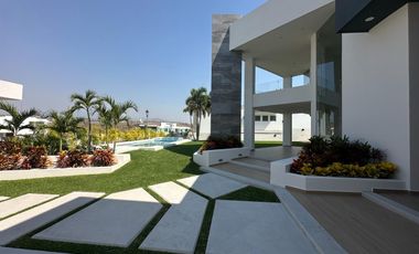 CASA EN VENTA EN FRACCIONAMIENTO LOMAS DE COCOYOC MORELOS