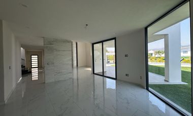 CASA EN VENTA EN FRACCIONAMIENTO LOMAS DE COCOYOC MORELOS
