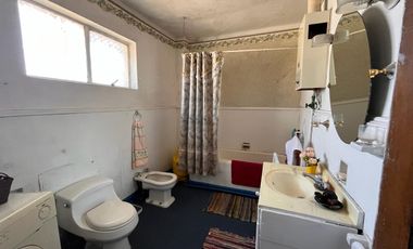 SE VENDE CASA EN CONCEPCION A PASOS   DE PARQUE ECUADOR