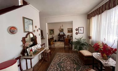 SE VENDE CASA EN CONCEPCION A PASOS   DE PARQUE ECUADOR