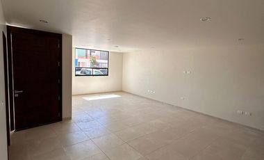 Casa en RENTA para estrenar