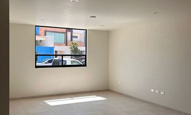 Casa en RENTA para estrenar