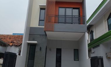 Rumah 2 Lantai Murah Di Dalam Perumahan Karyawan DKI Pondok Kelapa Nego