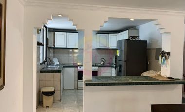 Vendo casa esquinera en Sauces 9, diagonal a Correos del Ecuador