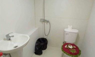 SE VENDE CASA CON DEPTO INTERIOR,  EN LA COMUNA CONCHALI 5D Y 2B