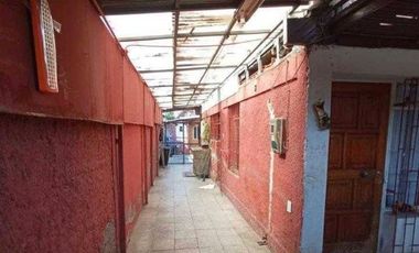 SE VENDE CASA CON DEPTO INTERIOR,  EN LA COMUNA CONCHALI 5D Y 2B