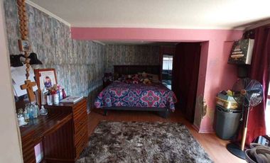 SE VENDE CASA CON DEPTO INTERIOR,  EN LA COMUNA CONCHALI 5D Y 2B