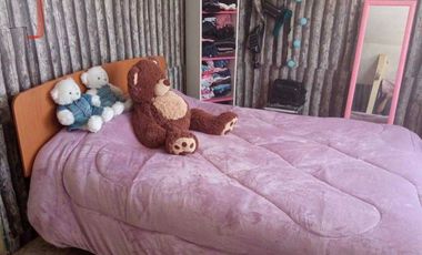 SE VENDE CASA CON DEPTO INTERIOR,  EN LA COMUNA CONCHALI 5D Y 2B