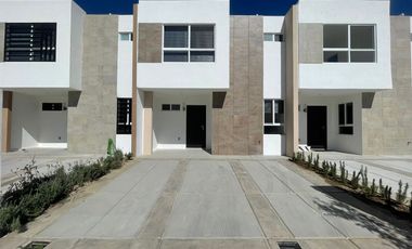 CASA NUEVA en renta en Cordillera Residencial