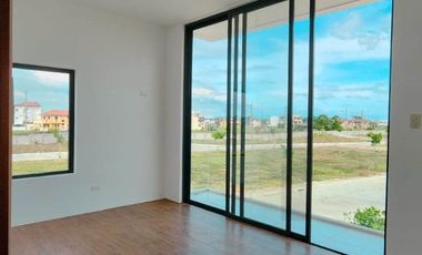 Pre-selling 5-Bedroom Modern Single Detached House and Lot for sale in General Trias Cavite