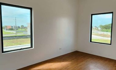 Pre-selling 5-Bedroom Modern Single Detached House and Lot for sale in General Trias Cavite