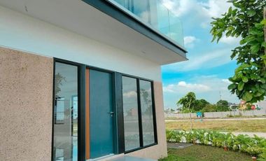 Pre-selling 5-Bedroom Modern Single Detached House and Lot for sale in General Trias Cavite
