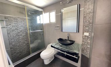 Venta de Casa en Carcelén de 136 metros, Colegio Einstein, Carcelén