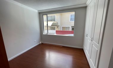 Venta de Casa en Carcelén de 136 metros, Colegio Einstein, Carcelén