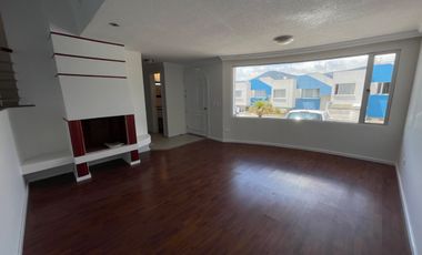 Venta de Casa en Carcelén de 136 metros, Colegio Einstein, Carcelén