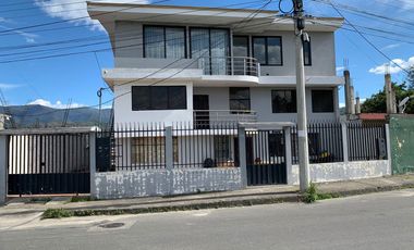 Casan rentera en venta en Época