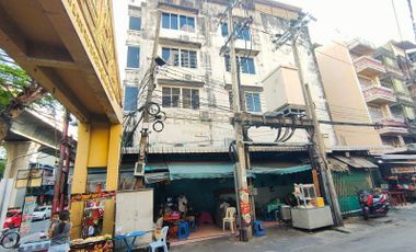 Commercial building for sale, Phaholyothin Road, next to BTS Saphan Khwai/50-CB-66013.