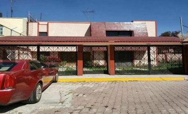 Casa de 2 Niveles en Jardines del Alba, Cuautitlán Izcalli - ¡Excelente Oportunidad de Inversión a un Precio Atractivo!