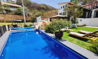 Venta CASA MAGNOLIA VIP con alberca, enorme jardín, vistas panorámicas, cómoda, moderna, amueblada y equipada.