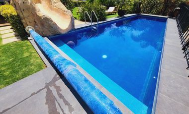 Venta CASA MAGNOLIA VIP con alberca, enorme jardín, vistas panorámicas, cómoda, moderna, amueblada y equipada.