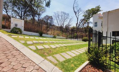 Venta CASA MAGNOLIA VIP con alberca, enorme jardín, vistas panorámicas, cómoda, moderna, amueblada y equipada.