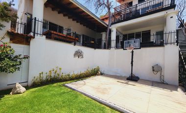 Venta CASA MAGNOLIA VIP con alberca, enorme jardín, vistas panorámicas, cómoda, moderna, amueblada y equipada.