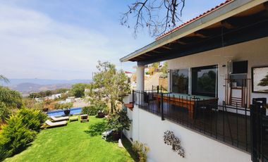 Venta CASA MAGNOLIA VIP con alberca, enorme jardín, vistas panorámicas, cómoda, moderna, amueblada y equipada.
