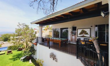 Venta CASA MAGNOLIA VIP con alberca, enorme jardín, vistas panorámicas, cómoda, moderna, amueblada y equipada.