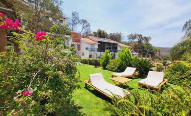 Venta CASA MAGNOLIA VIP con alberca, enorme jardín, vistas panorámicas, cómoda, moderna, amueblada y equipada.