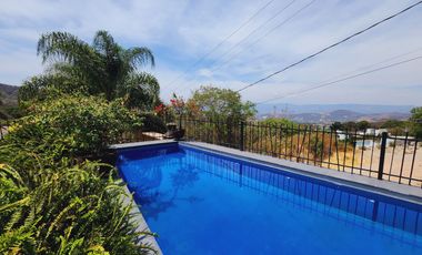 Venta CASA MAGNOLIA VIP con alberca, enorme jardín, vistas panorámicas, cómoda, moderna, amueblada y equipada.