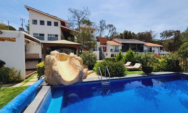 Venta CASA MAGNOLIA VIP con alberca, enorme jardín, vistas panorámicas, cómoda, moderna, amueblada y equipada.