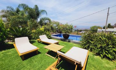Venta CASA MAGNOLIA VIP con alberca, enorme jardín, vistas panorámicas, cómoda, moderna, amueblada y equipada.