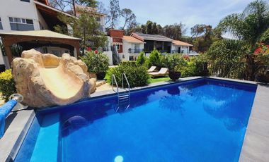 Venta CASA MAGNOLIA VIP con alberca, enorme jardín, vistas panorámicas, cómoda, moderna, amueblada y equipada.